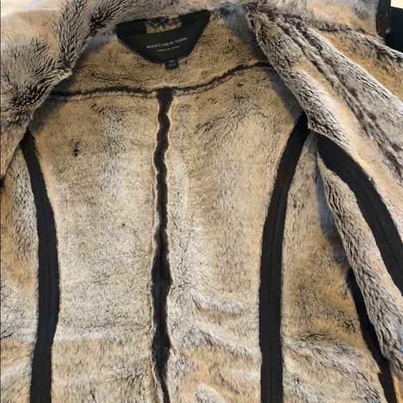 Coat - Picture 3 of 4